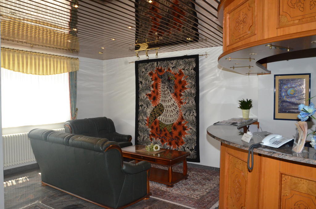 Central Inn Hotel Garni Eppelborn المظهر الخارجي الصورة