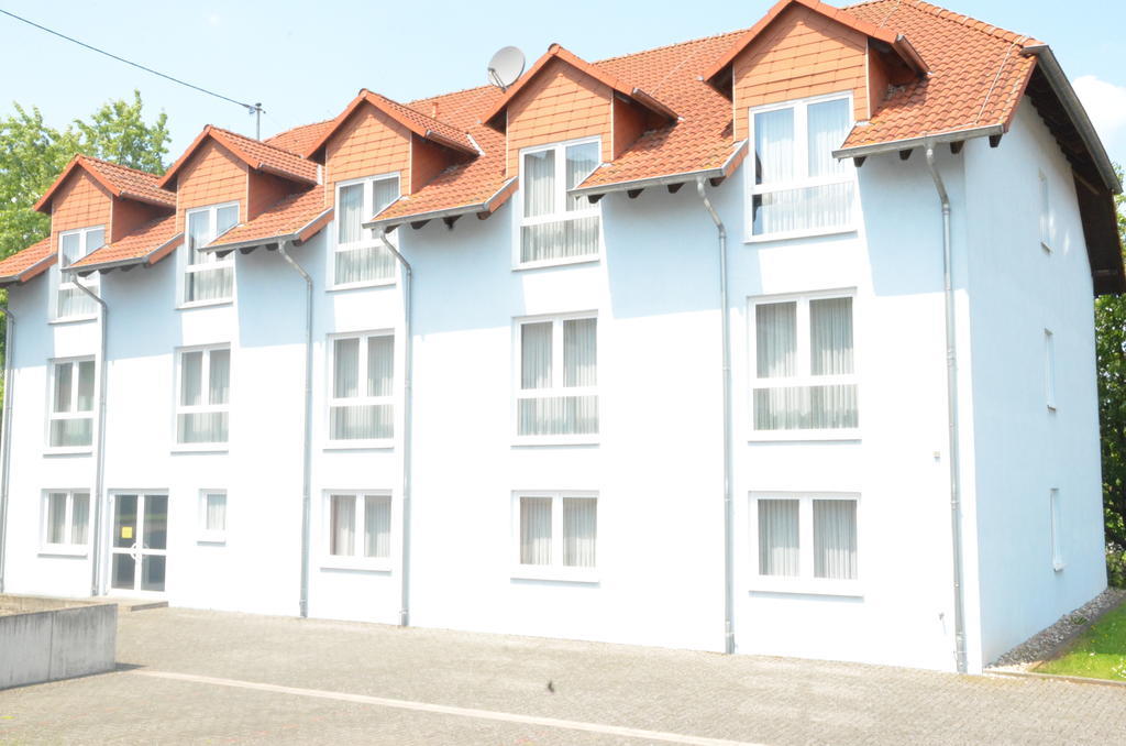 Central Inn Hotel Garni Eppelborn المظهر الخارجي الصورة