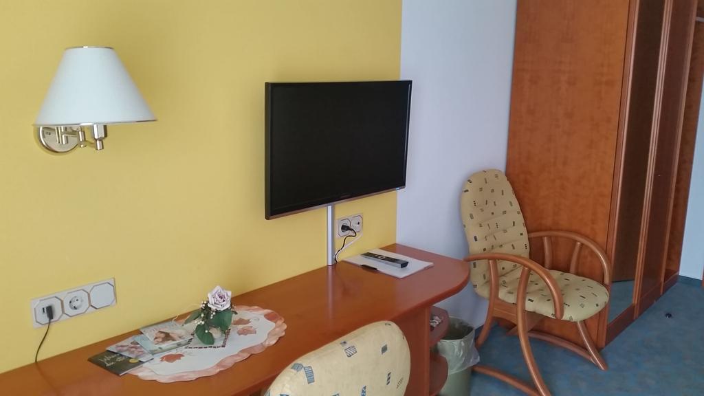 Central Inn Hotel Garni Eppelborn المظهر الخارجي الصورة